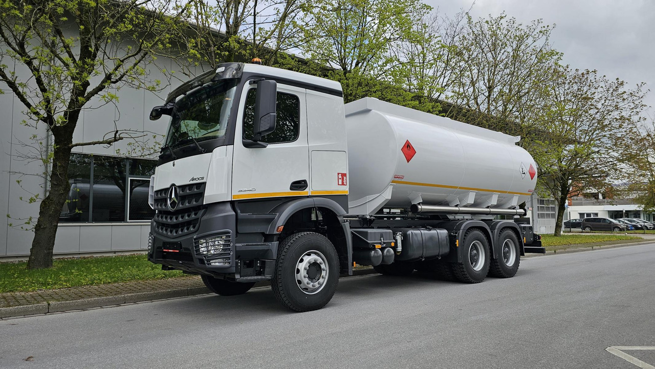 MERCEDES-BENZ Actros 3340 ADR Euro 3 - 罐车:图4 MERCEDES-BENZ Actros 3340 ADR Euro 3 - 罐车:图4