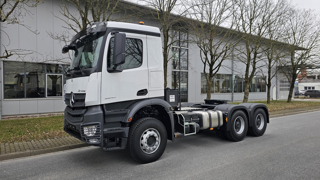 MERCEDES-BENZ Actros 3340 S 6x4 ADR Euro 3 Tractor Head - 牵引车:图1 MERCEDES-BENZ Actros 3340 S 6x4 ADR Euro 3 Tractor Head - 牵引车:图1