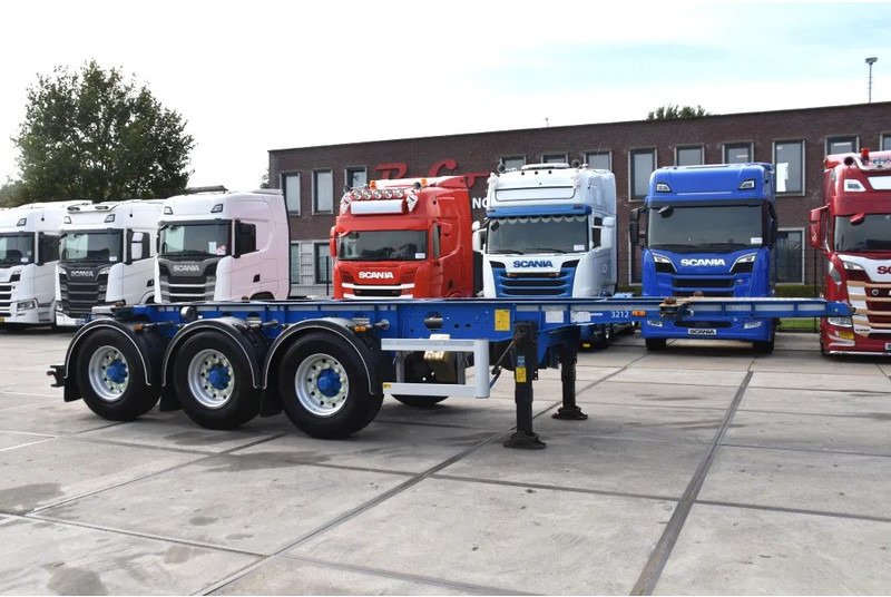 LAG O-3-CC - 20FT SWAP - ADR FL - ALCOA - BPW AXLES - DISC BRAKES - EMPTY WEIGHT 3080 KG!! - 集装箱运输车/ 可拆卸车身的半拖车:图1 LAG O-3-CC - 20FT SWAP - ADR FL - ALCOA - BPW AXLES - DISC BRAKES - EMPTY WEIGHT 3080 KG!! - 集装箱运输车/ 可拆卸车身的半拖车:图1