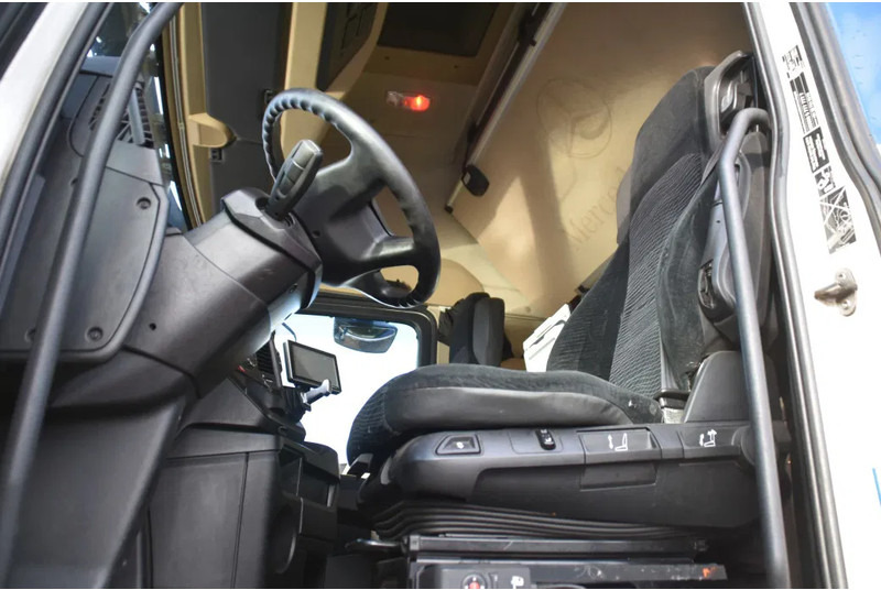 Mercedes-Benz Actros 2548 6x2/4 - EURO 6 - AIRCO - CAB HEATER - 2 BEDS - DIFF. LOCK - GOOD CONDITION - - 牵引车:图4 Mercedes-Benz Actros 2548 6x2/4 - EURO 6 - AIRCO - CAB HEATER - 2 BEDS - DIFF. LOCK - GOOD CONDITION - - 牵引车:图4