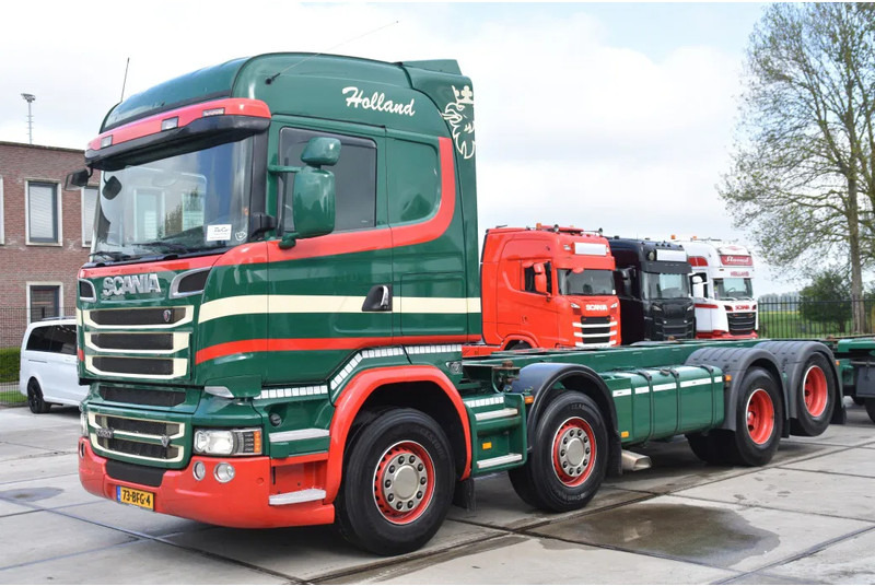 Scania R520 HL V8 8x2 - EURO 6 - MANUAL - RETARDER - WHEELBASE: 510 cm - 10 TONS FRONT AXLE - XENON - - 集装箱运输车/ 可拆卸车身的卡车:图1 Scania R520 HL V8 8x2 - EURO 6 - MANUAL - RETARDER - WHEELBASE: 510 cm - 10 TONS FRONT AXLE - XENON - - 集装箱运输车/ 可拆卸车身的卡车:图1