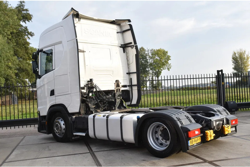 Scania S410 NGS 4x2EB MEGA 95 cm or 103 cm driving height - RETARDER - 793 TKM - FULL AIR - PARK. AIRCO - LEATHER SEATS - 2 x FUEL TANK - 牵引车:图3 Scania S410 NGS 4x2EB MEGA 95 cm or 103 cm driving height - RETARDER - 793 TKM - FULL AIR - PARK. AIRCO - LEATHER SEATS - 2 x FUEL TANK - 牵引车:图3