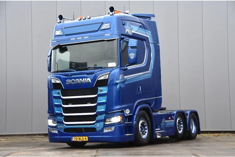 Scania S520 V8 NGS 4x2NB - RETARDER - 691 TKM - FULL AIR - PARK. AIRCO - 2 x FUEL TANKS - LED - PAINTED WHEELS - LIKE NEW ! - 牵引车:图2 Scania S520 V8 NGS 4x2NB - RETARDER - 691 TKM - FULL AIR - PARK. AIRCO - 2 x FUEL TANKS - LED - PAINTED WHEELS - LIKE NEW ! - 牵引车:图2