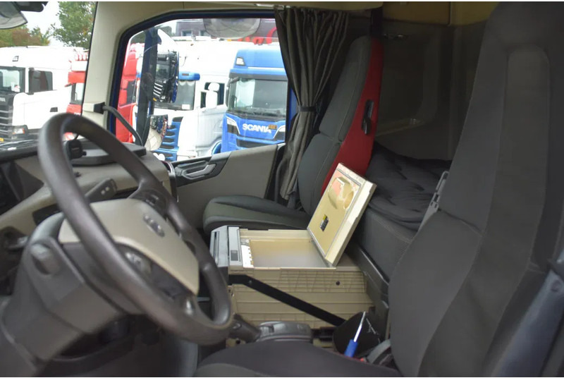 Volvo FH 500 Globetrotter 6x2/4 - EURO 6 - 769 TKM - AIRCO - 2 x FUEL TANKS - TOP CONDITION - - 牵引车:图5 Volvo FH 500 Globetrotter 6x2/4 - EURO 6 - 769 TKM - AIRCO - 2 x FUEL TANKS - TOP CONDITION - - 牵引车:图5