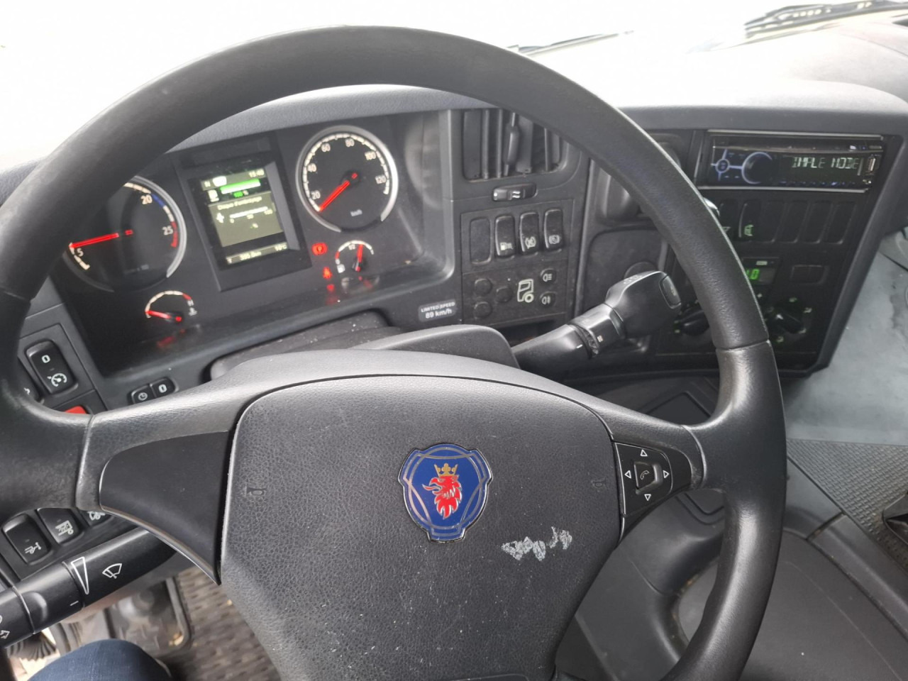 SCANIA P 250 DB4x2MLA - 驾驶室底盘卡车:图4 SCANIA P 250 DB4x2MLA - 驾驶室底盘卡车:图4