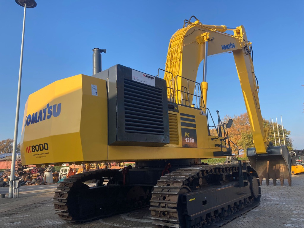 KOMATSU PC1250-7 - 履带式挖掘机:图1 KOMATSU PC1250-7 - 履带式挖掘机:图1