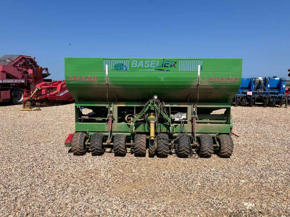 收割机 Baselier Baselier 4 Row Mounted FA-W, Potato Planter Tilla Combination:图21 收割机 Baselier Baselier 4 Row Mounted FA-W, Potato Planter Tilla Combination:图21