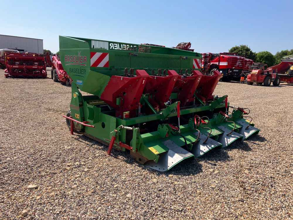 收割机 Baselier Baselier 4 Row Mounted FA-W, Potato Planter Tilla Combination:图6 收割机 Baselier Baselier 4 Row Mounted FA-W, Potato Planter Tilla Combination:图6