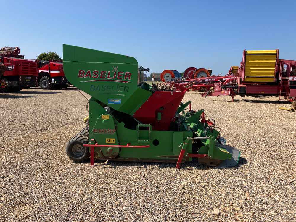收割机 Baselier Baselier 4 Row Mounted FA-W, Potato Planter Tilla Combination:图20 收割机 Baselier Baselier 4 Row Mounted FA-W, Potato Planter Tilla Combination:图20