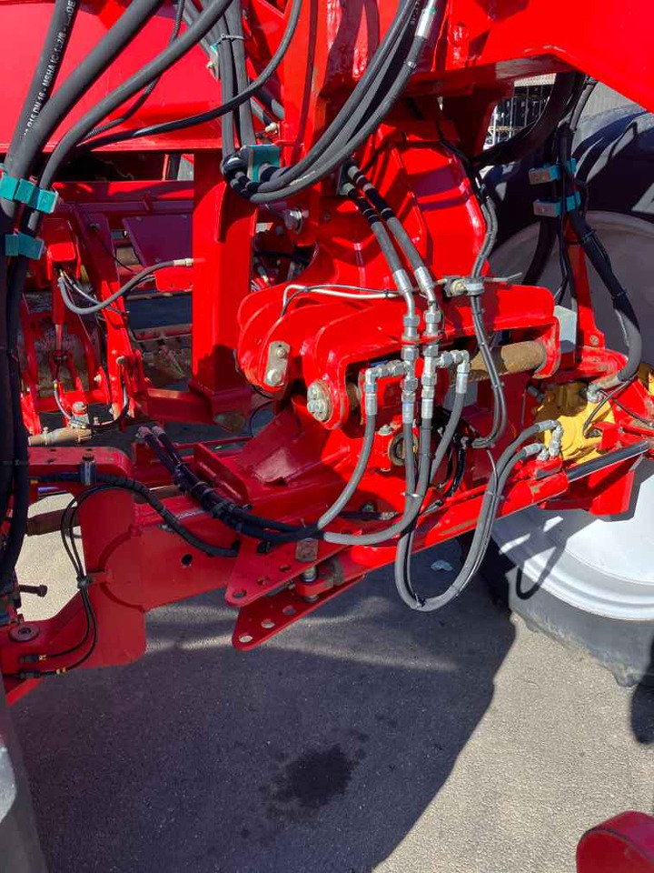 Grimme Varitron 220, 2 Row, Self-Propelled Potato Harvester - 收割机:图5 Grimme Varitron 220, 2 Row, Self-Propelled Potato Harvester - 收割机:图5