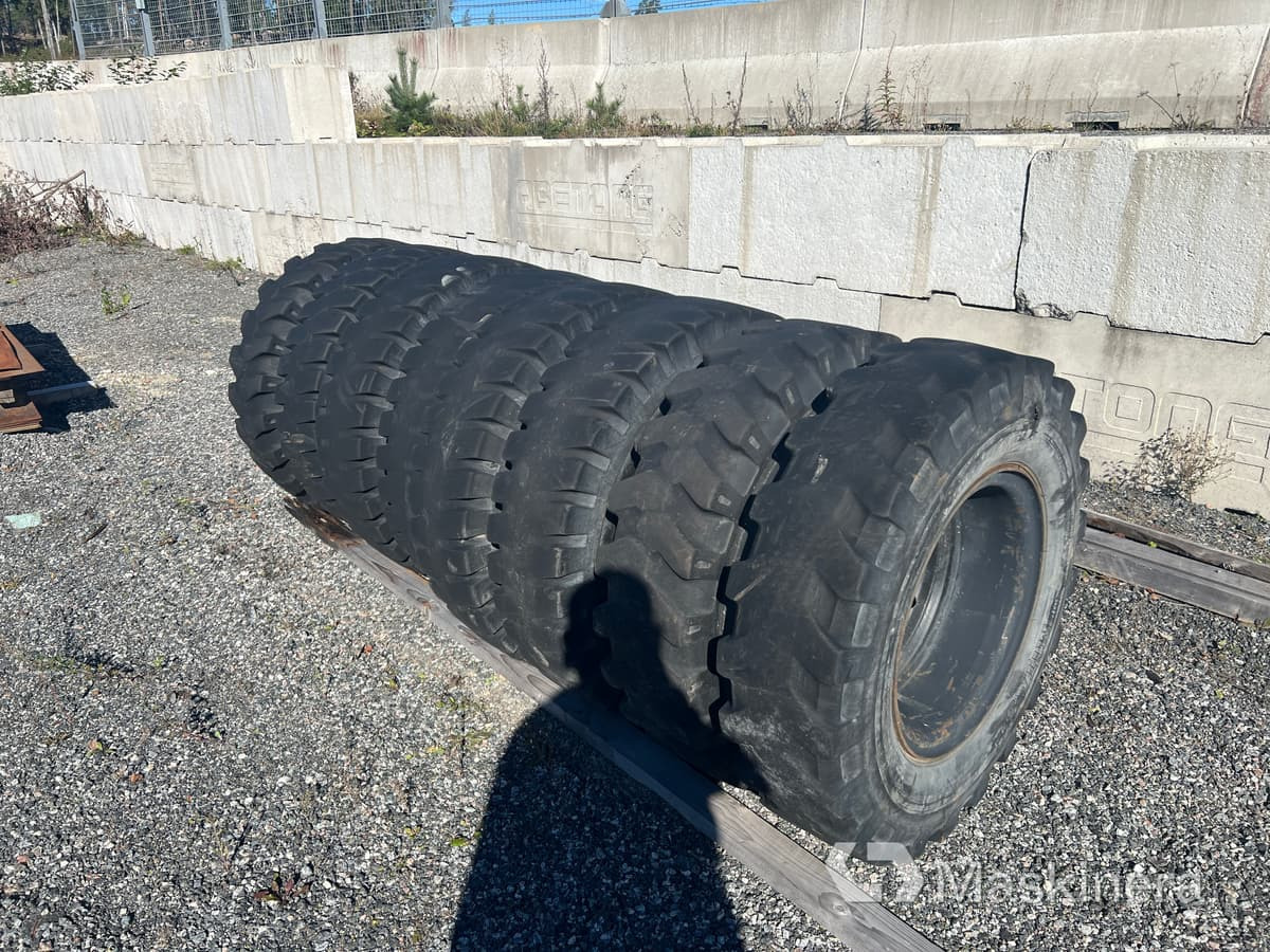 8 st entreprenaddäck på fälg 10.00-20 - 车轮 适用于 建筑机械:图3 8 st entreprenaddäck på fälg 10.00-20 - 车轮 适用于 建筑机械:图3
