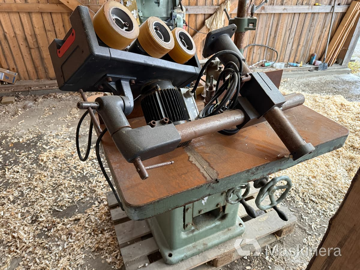 Bordsfräs med matarverk Jonsereds - 建筑设备:图4 Bordsfräs med matarverk Jonsereds - 建筑设备:图4