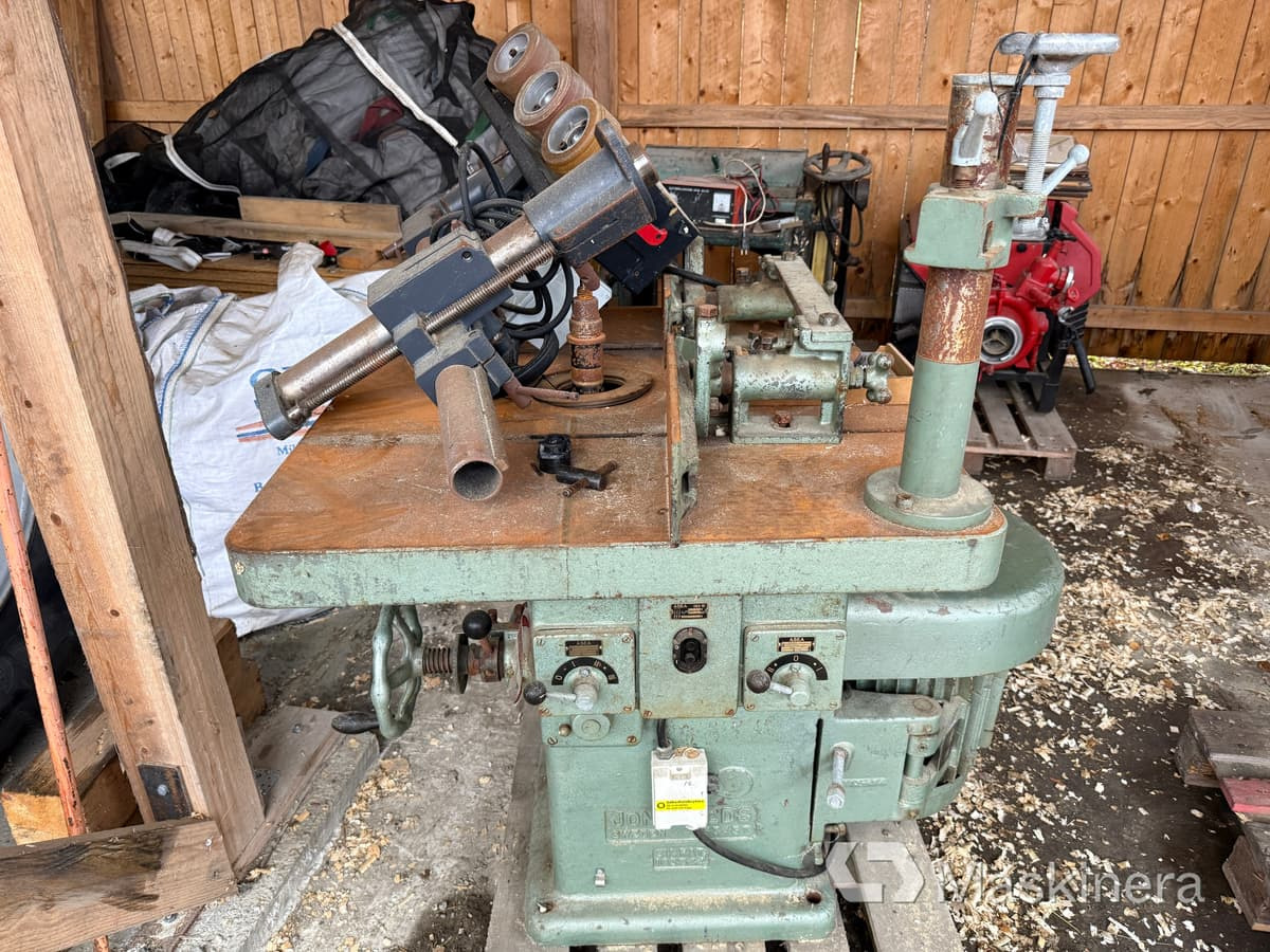 Bordsfräs med matarverk Jonsereds - 建筑设备:图2 Bordsfräs med matarverk Jonsereds - 建筑设备:图2