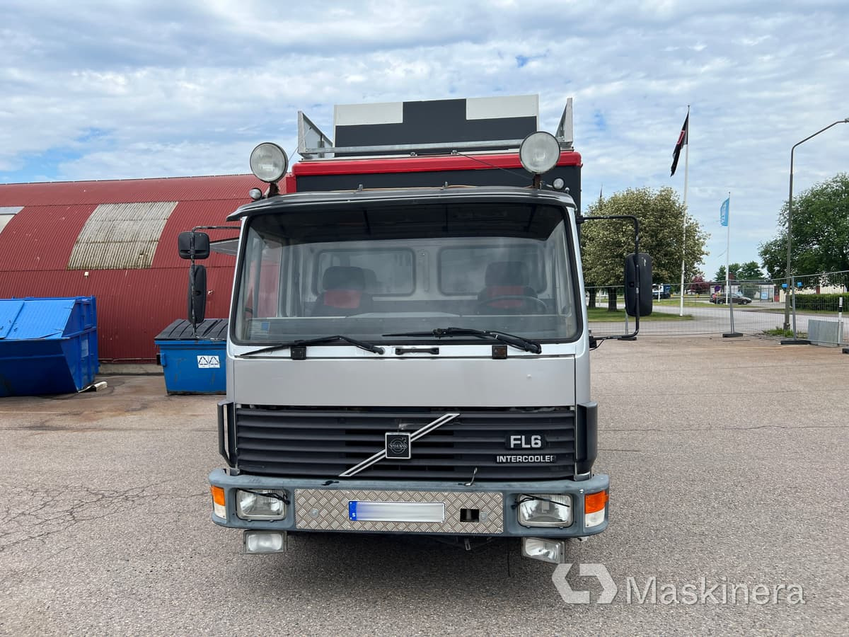 Foodtruck Volvo FL611 4X2 - 自动售货卡车:图2 Foodtruck Volvo FL611 4X2 - 自动售货卡车:图2