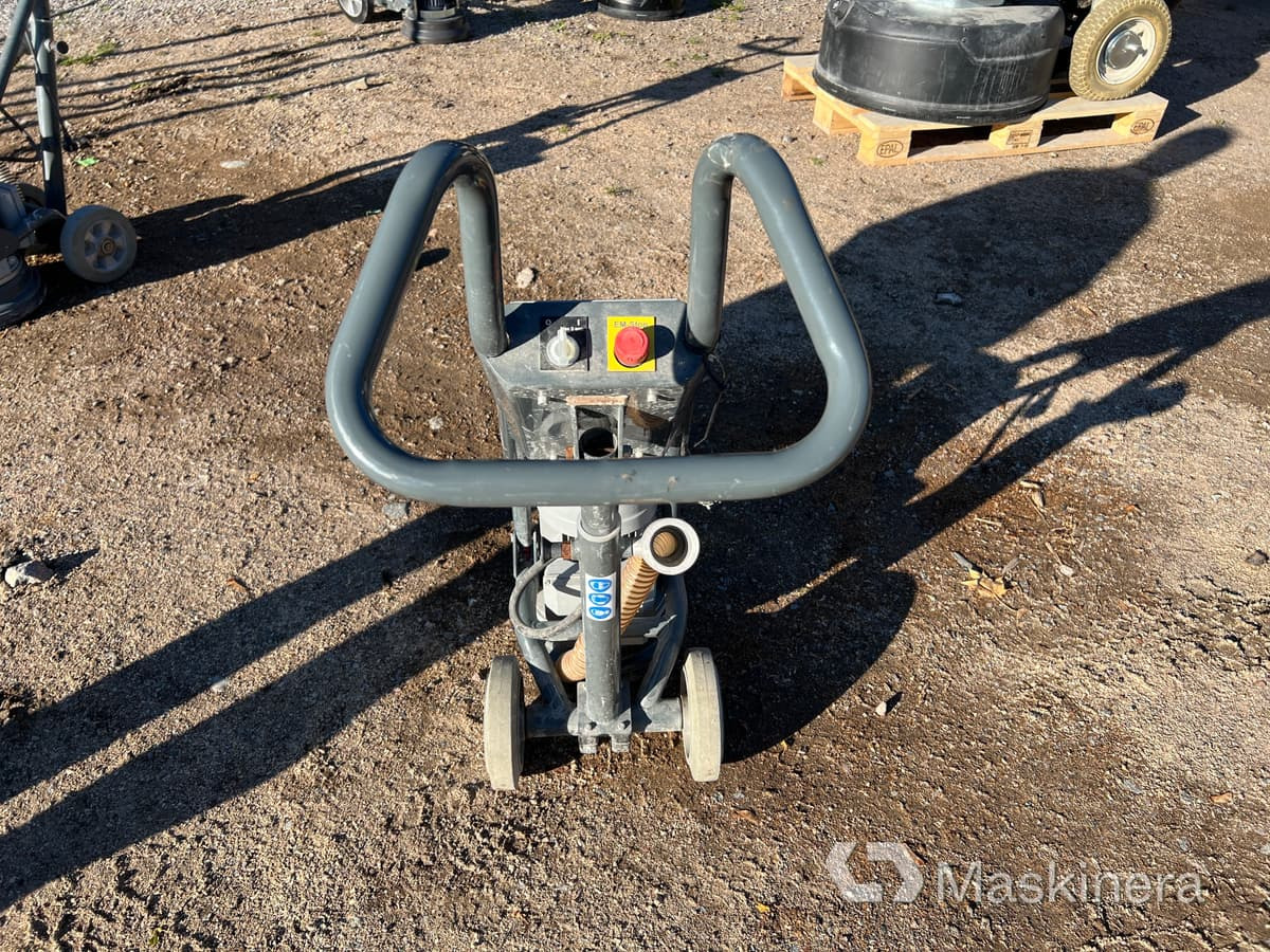 Golvslipmaskin HTC GL 170 HD - 建筑设备:图4 Golvslipmaskin HTC GL 170 HD - 建筑设备:图4