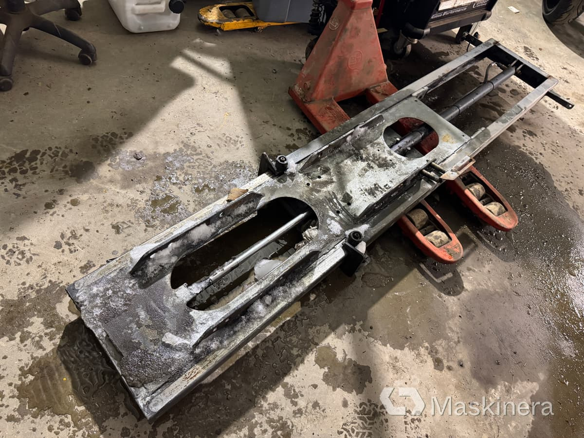 Hyttstativ till timmerkran, V-kran - 附件 适用于 林业设备:图3 Hyttstativ till timmerkran, V-kran - 附件 适用于 林业设备:图3