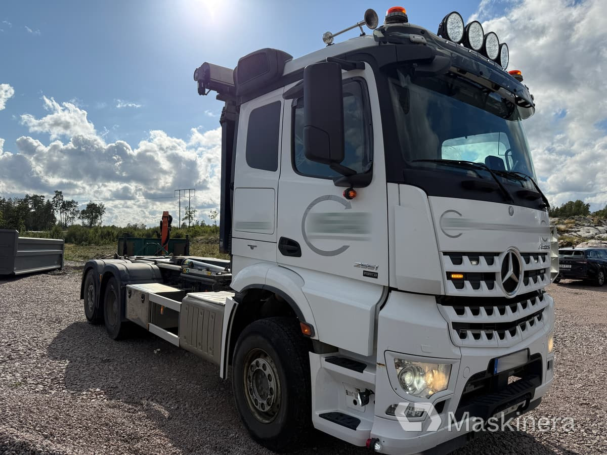 Lastväxlare Mercedes Arocs 2551 - 吊钩升降车:图3 Lastväxlare Mercedes Arocs 2551 - 吊钩升降车:图3