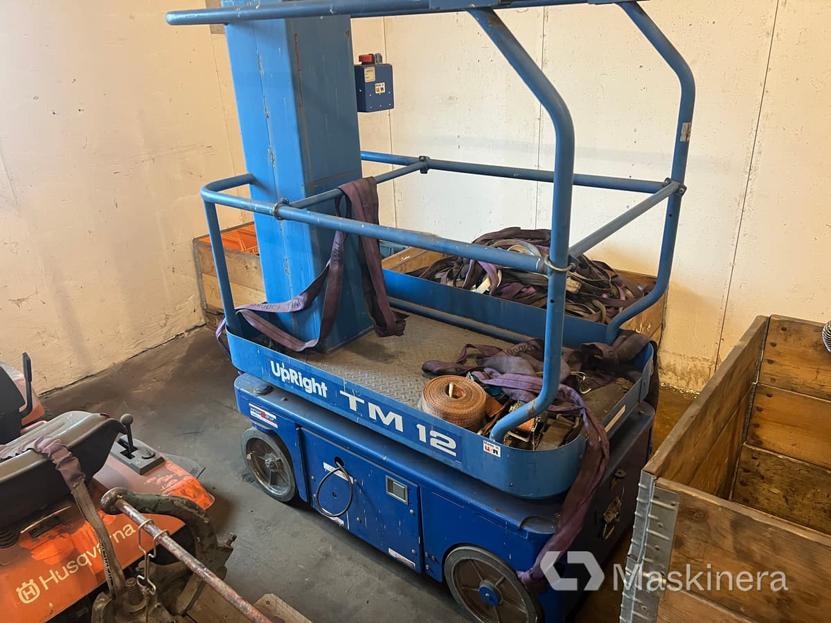 Pelarlift UpRight TM12 - 垂直桅杆升降机:图1 Pelarlift UpRight TM12 - 垂直桅杆升降机:图1
