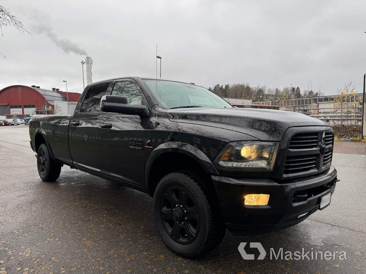 Pickup Ram 2500 Laramie - 无侧窗厢式货车:图4 Pickup Ram 2500 Laramie - 无侧窗厢式货车:图4