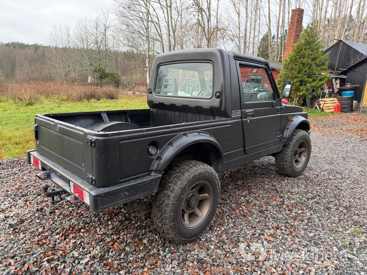 Pickup Suzuki Samurai 1.9TD 4WD - 紧凑型面包车:图5 Pickup Suzuki Samurai 1.9TD 4WD - 紧凑型面包车:图5