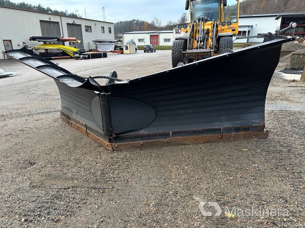 Pronar PUV 4000 HD Vikplog Pronar PUV 4000 HD - 推雪板:图1 Pronar PUV 4000 HD Vikplog Pronar PUV 4000 HD - 推雪板:图1