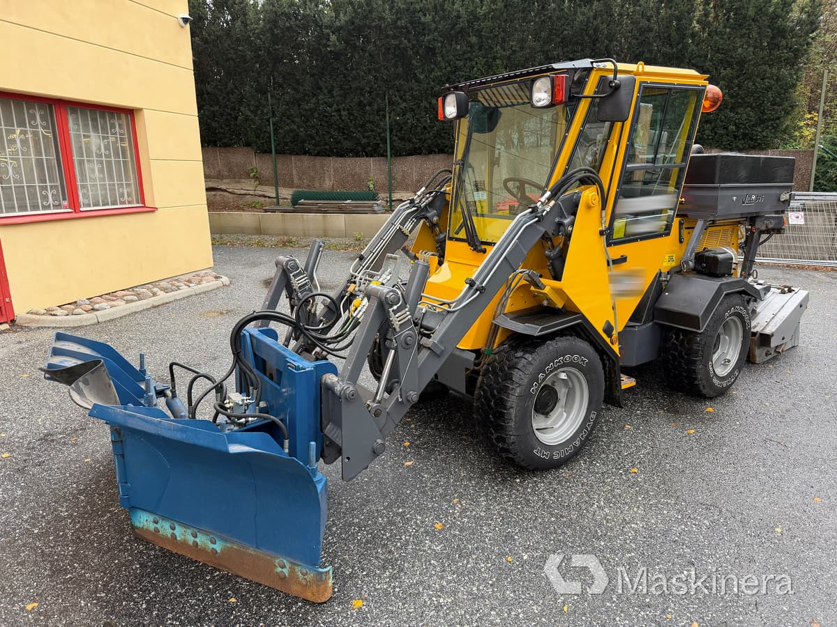 Redskapsbärare Wille 345 med snöutrustning - 除雪车:图1 Redskapsbärare Wille 345 med snöutrustning - 除雪车:图1