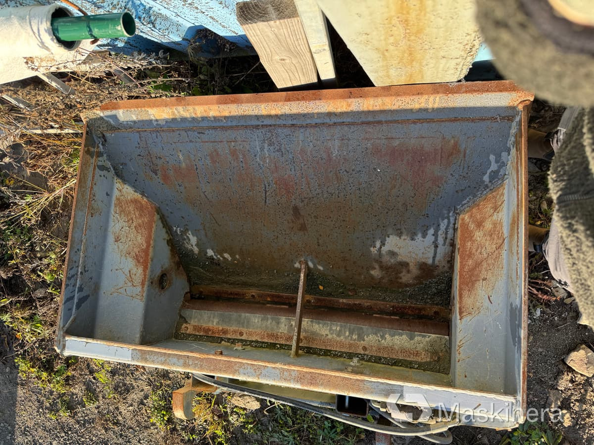 Sandspridarskopa Snowstar HK400 Trima / Lilla kramerfästet - 撒沙机/ 撒盐机:图4 Sandspridarskopa Snowstar HK400 Trima / Lilla kramerfästet - 撒沙机/ 撒盐机:图4