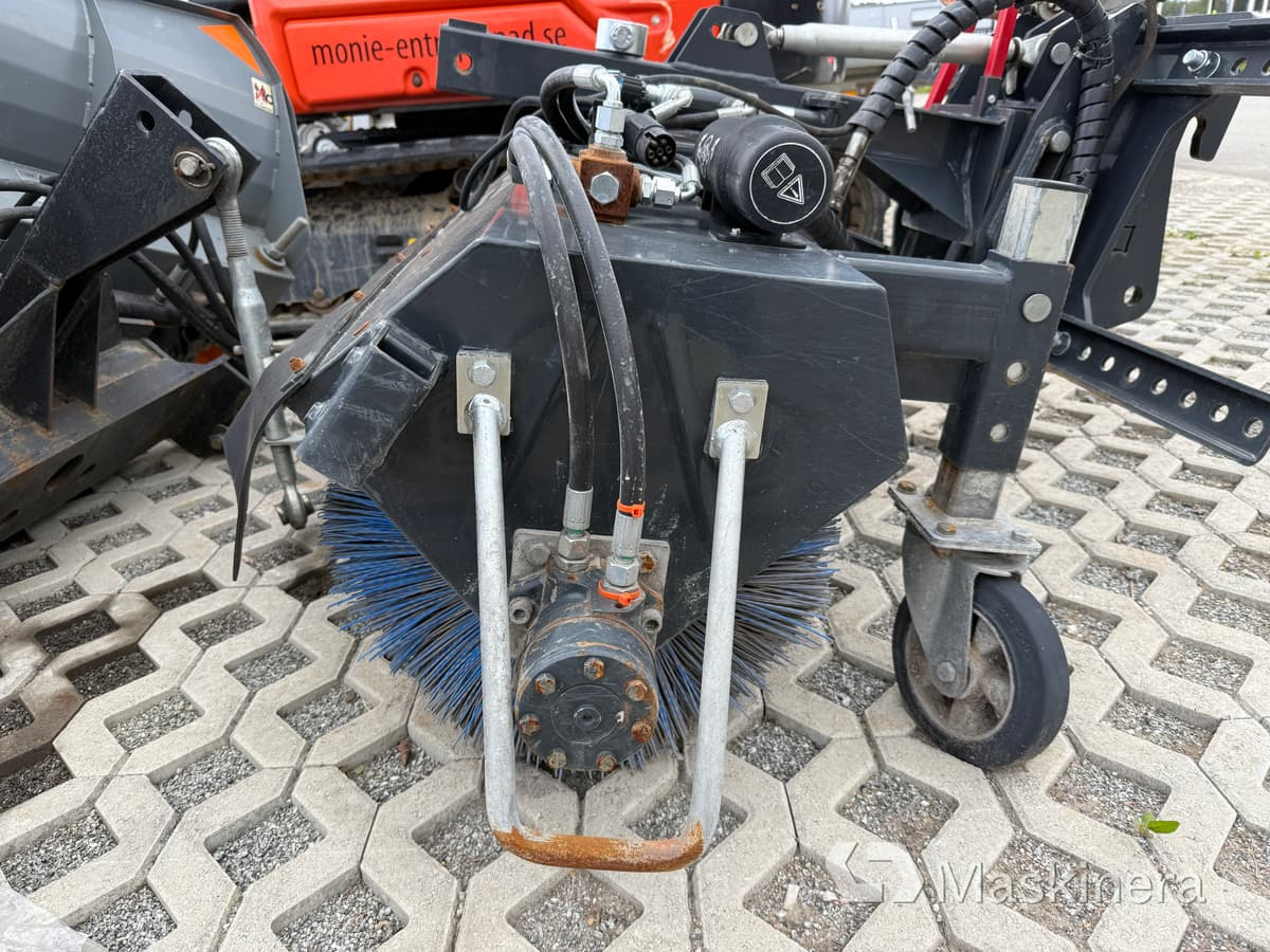 Sopvals Padagas FKM 150 - 道路清扫机:图5 Sopvals Padagas FKM 150 - 道路清扫机:图5