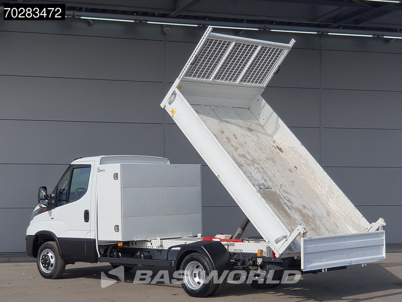 Iveco Daily 35C16 3.0L Kipper met Kist Dubbellucht 3,5t Trekhaak Airco Cruise Euro6 Tipper Benne Kieper 2m3 Airco Trekhaak Cruise control - 翻斗货车:图2 Iveco Daily 35C16 3.0L Kipper met Kist Dubbellucht 3,5t Trekhaak Airco Cruise Euro6 Tipper Benne Kieper 2m3 Airco Trekhaak Cruise control - 翻斗货车:图2