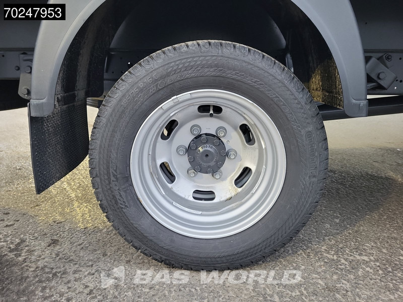 Iveco Daily 35C18 3.0L Automaat 180PK Open Laadbak 2025-Model Dubbellucht 3,5t Trekvermogen ACC LED Navi Euro6 Pritsche Pickup Airco - 平板货车:图2 Iveco Daily 35C18 3.0L Automaat 180PK Open Laadbak 2025-Model Dubbellucht 3,5t Trekvermogen ACC LED Navi Euro6 Pritsche Pickup Airco - 平板货车:图2