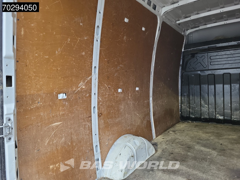 无侧窗厢式货车 Iveco Daily 35S14 Automaat L2H2 3,5t Trekhaak LED Airco Cruise Navi Camera Euro6 APK 03-2026 L2 12m3 Airco Trekhaak Cruise control：图5