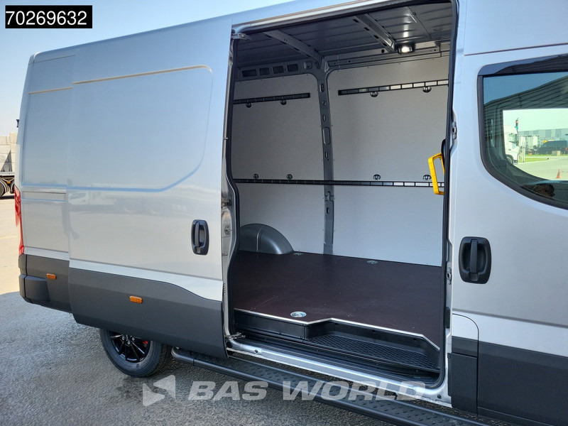 新的 无侧窗厢式货车 Iveco Daily 35S21 210PK 3.0L Automaat 2025 Black Edition model L3H2 ACC LED Tacho CarPlay Velgen Camera 12m3 Airco Trekhaak：图7