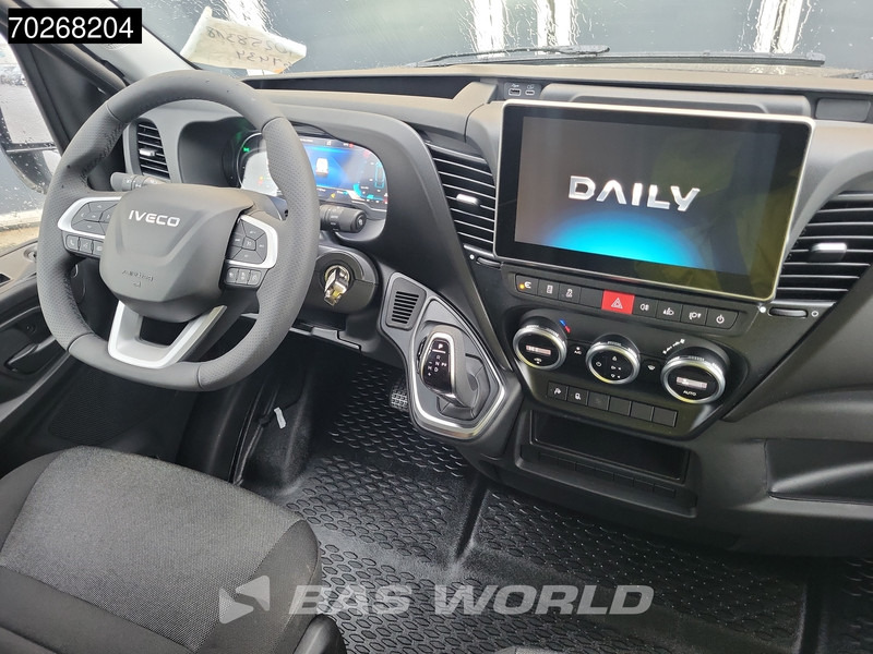 Interior photo 2: 新的 无侧窗厢式货车 Iveco Daily 35S21 Automaat Black Edition 2025 model L2H2 ACC LED CarPlay Velgen Camera 12m3 Airco