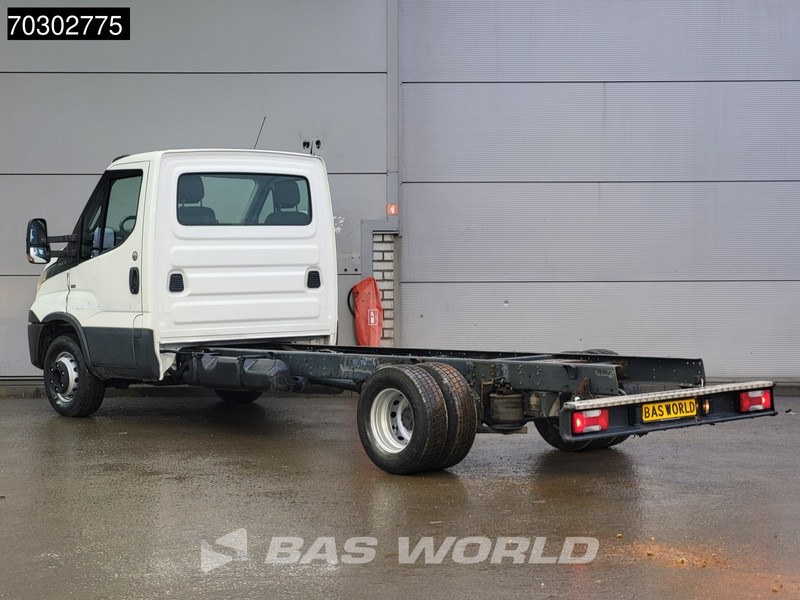 Iveco Daily 70C21 3.0L Automaat Luchtvering 435cm WB 210PK Chassis Cabine Airco Cruise Standkachel Euro6 Chassis Fahrgestell Airco Cruise co - 小型货车:图2 Iveco Daily 70C21 3.0L Automaat Luchtvering 435cm WB 210PK Chassis Cabine Airco Cruise Standkachel Euro6 Chassis Fahrgestell Airco Cruise co - 小型货车:图2