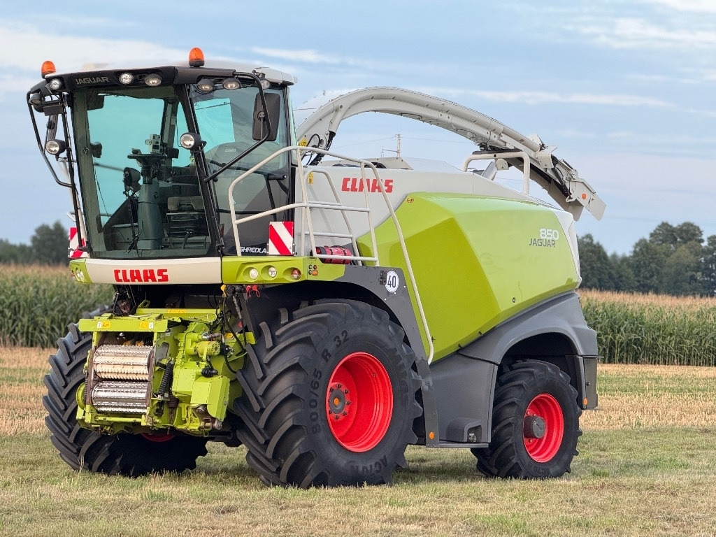 Claas Jaguar 850 Allrad + Kemper 360 PLUS - 饲料收割机:图1 Claas Jaguar 850 Allrad + Kemper 360 PLUS - 饲料收割机:图1