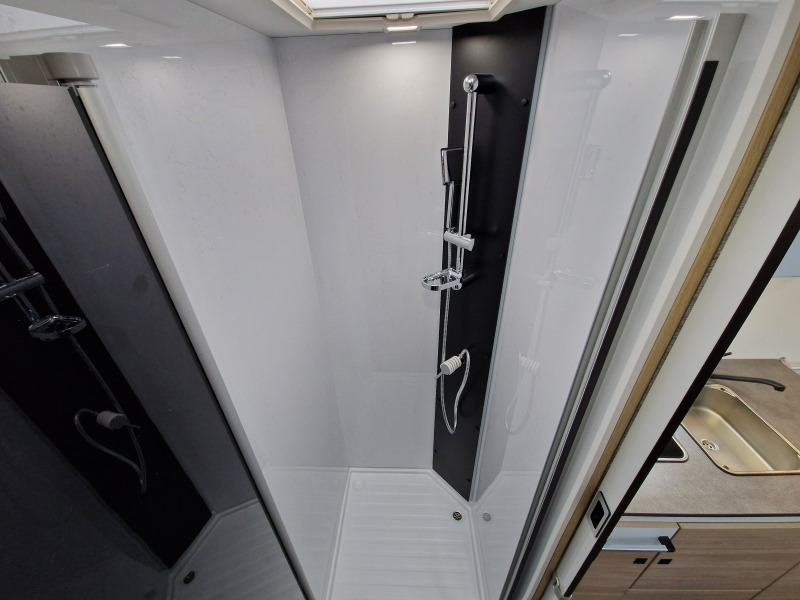 Chausson 640 First Line Ford - 半集成房车:图4 Chausson 640 First Line Ford - 半集成房车:图4