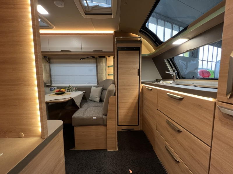 Knaus Sudwind 500 PF 60° Years - 旅行拖车:图3 Knaus Sudwind 500 PF 60° Years - 旅行拖车:图3