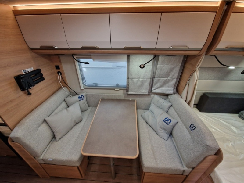 Knaus Sudwind 500 QDK 60° Years - 旅行拖车:图5 Knaus Sudwind 500 QDK 60° Years - 旅行拖车:图5