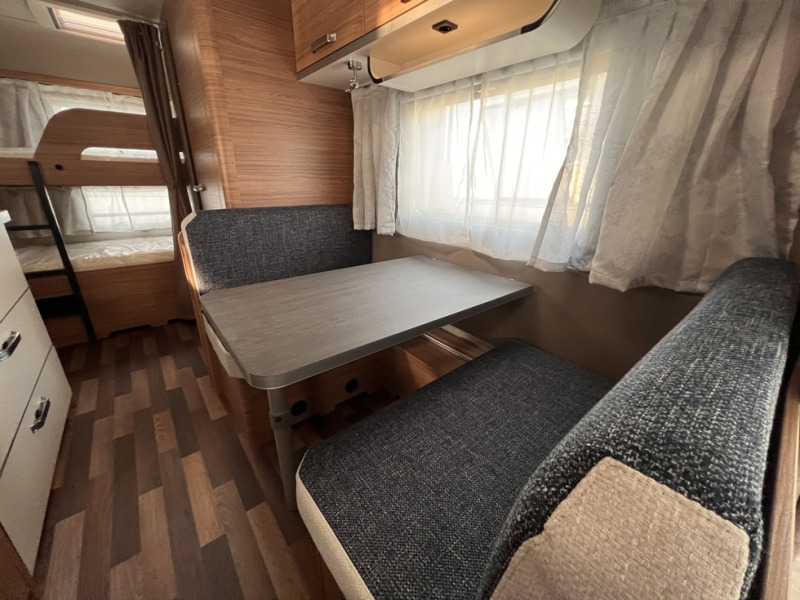 Weinsberg CaraOne 480 QDK - 旅行拖车:图5 Weinsberg CaraOne 480 QDK - 旅行拖车:图5