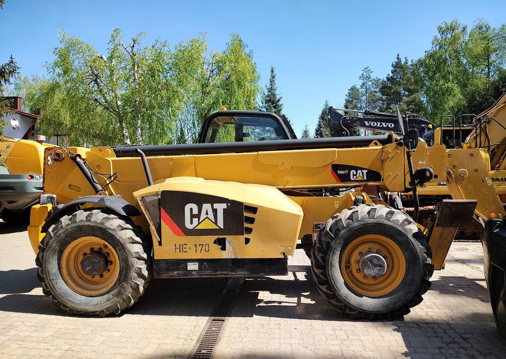 Caterpillar TH417 - 伸缩臂叉装车:图4 Caterpillar TH417 - 伸缩臂叉装车:图4