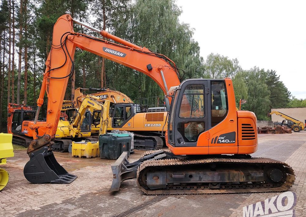 Doosan DX140LCR - 履带式挖掘机:图1 Doosan DX140LCR - 履带式挖掘机:图1