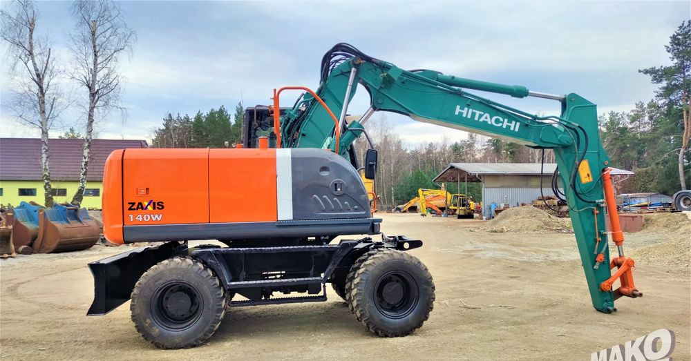 Hitachi ZX140W-3 - 轮式挖掘机:图5 Hitachi ZX140W-3 - 轮式挖掘机:图5