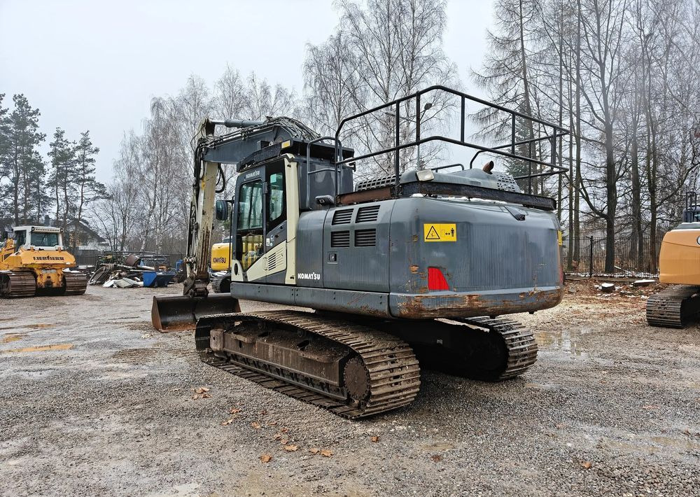 Komatsu PC210LC-11 - 履带式挖掘机:图3 Komatsu PC210LC-11 - 履带式挖掘机:图3