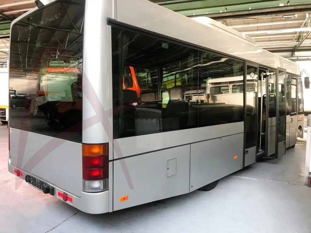 CONTRAC COBUS 2400 - 机场大巴:图2 CONTRAC COBUS 2400 - 机场大巴:图2