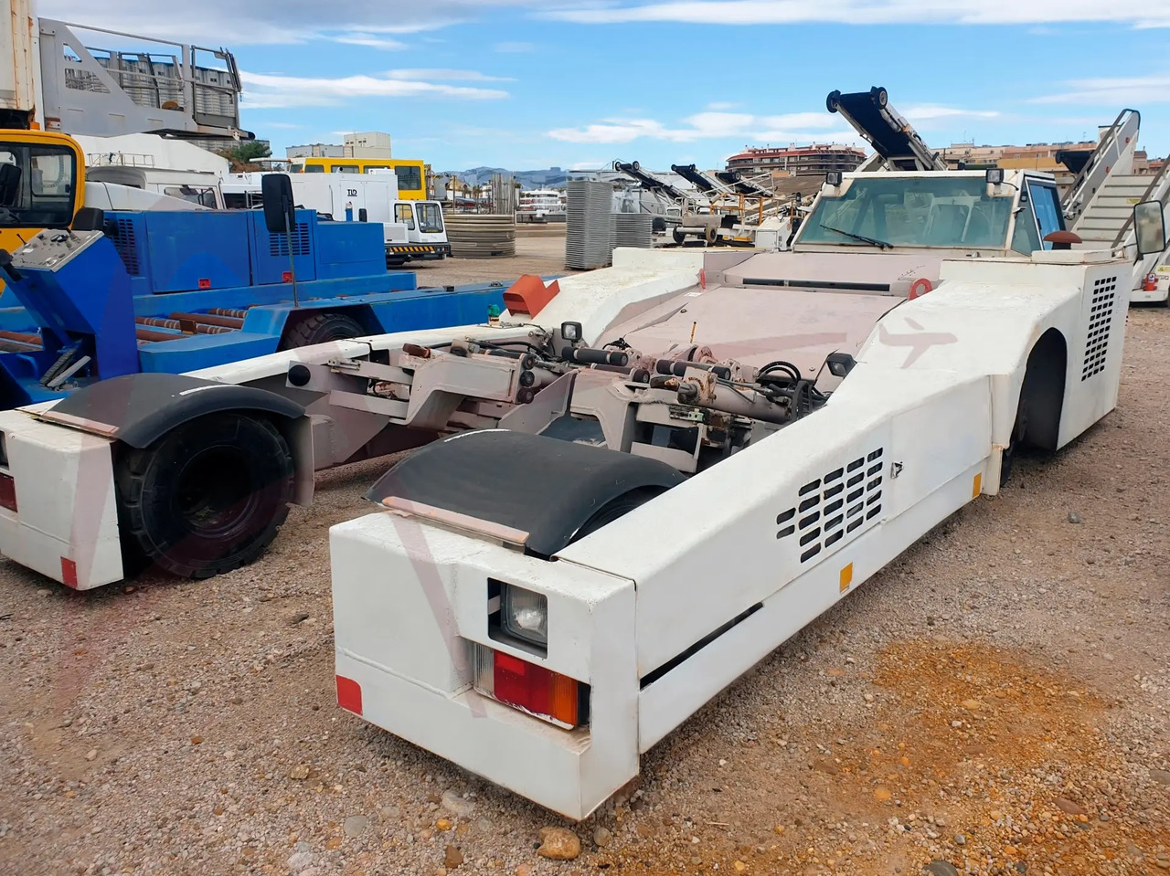 FMC PTS 3-R - 后推牵引车:图2 FMC PTS 3-R - 后推牵引车:图2