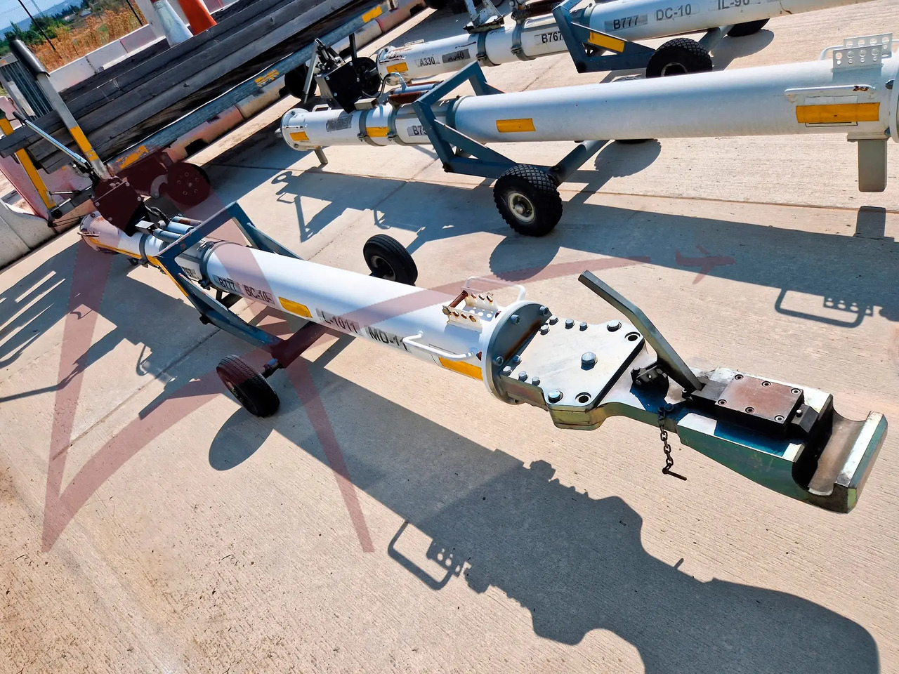 HYDRO TOWUNIV-2 - 地面支援设备:图1 HYDRO TOWUNIV-2 - 地面支援设备:图1