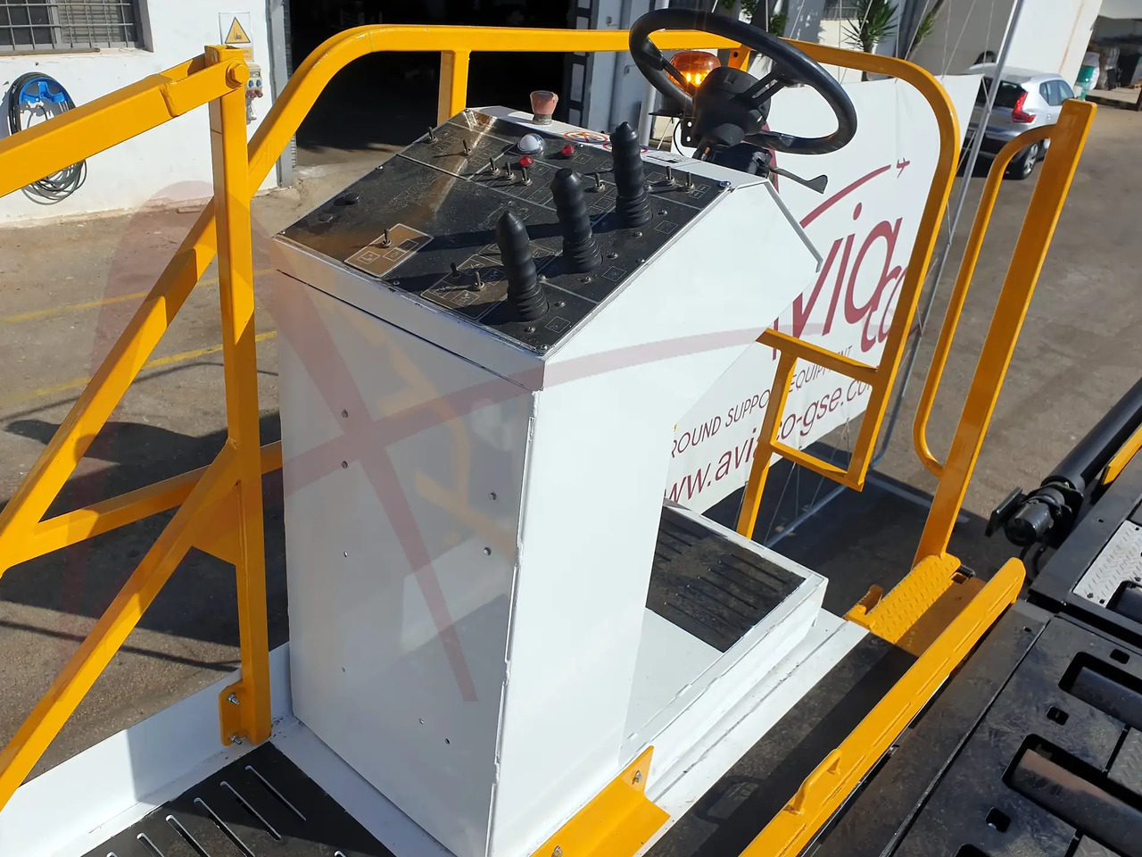 JBT AEROTECH COMMANDER 15iS - 空运货物装载机:图3 JBT AEROTECH COMMANDER 15iS - 空运货物装载机:图3