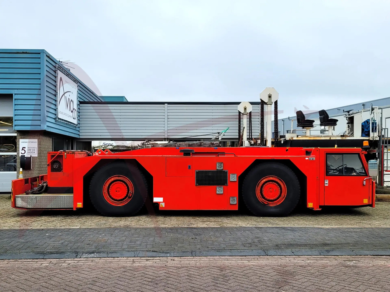 SCHOPF F396P - 后推牵引车:图3 SCHOPF F396P - 后推牵引车:图3