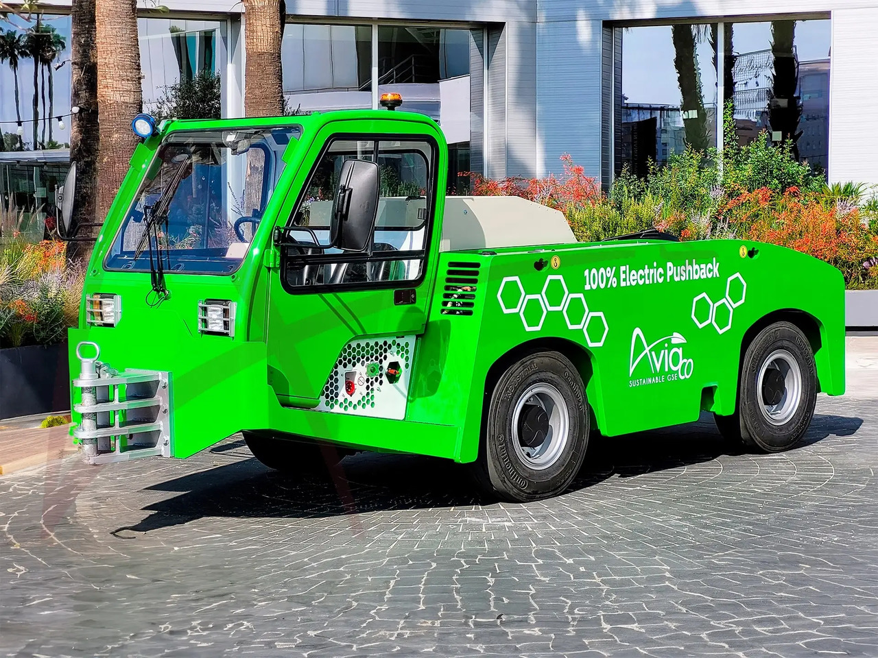 TLD TMX-150/12 Electric - 后推牵引车:图1 TLD TMX-150/12 Electric - 后推牵引车:图1