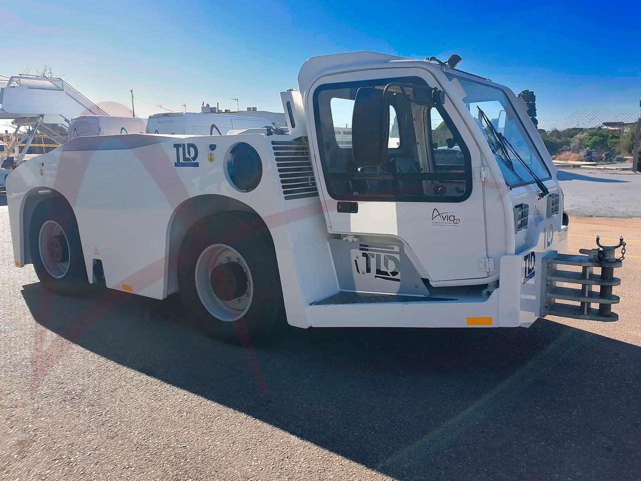 TLD TMX 350-28 - 后推牵引车:图4 TLD TMX 350-28 - 后推牵引车:图4